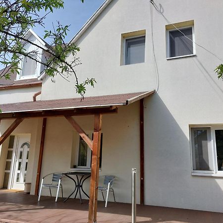 Appartamento Bridgehaus Balatonfüred Esterno foto