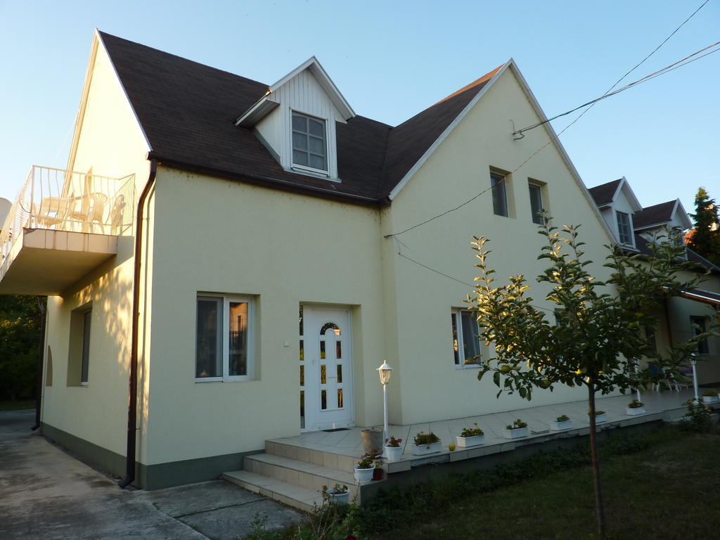 Appartamento Bridgehaus Balatonfüred Esterno foto